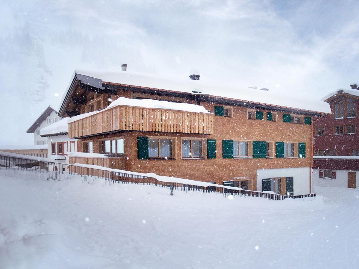 Haus Burgi - Angelika Walch Appartement Stuben am Arlberg Buitenkant foto